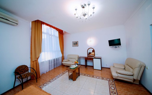 Yason Guest House