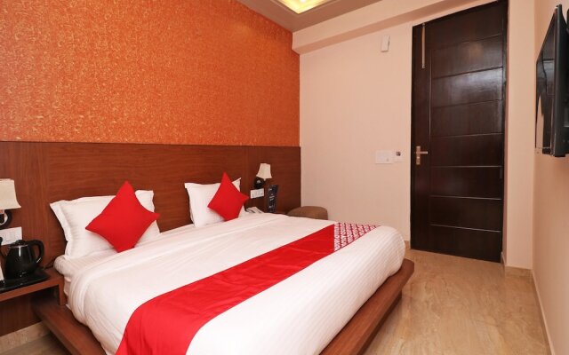 OYO 14766 Pacify Hills