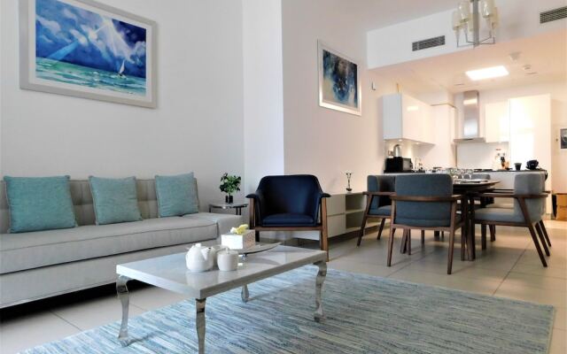 Luton Vacation Homes - Royal Bay