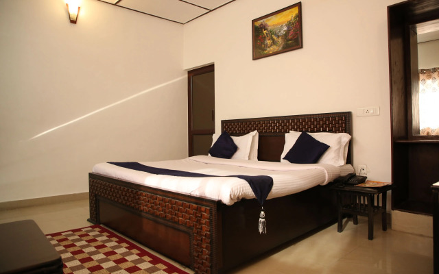 Dewdrop Classic Fall resort