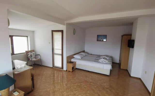 Elena Guest House