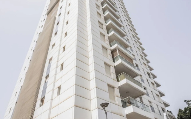 Seaside High-Rise Apt by Sea N' Rent