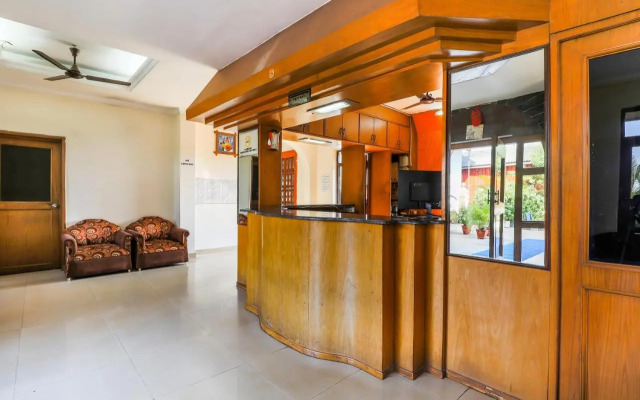 Hotel Priti International