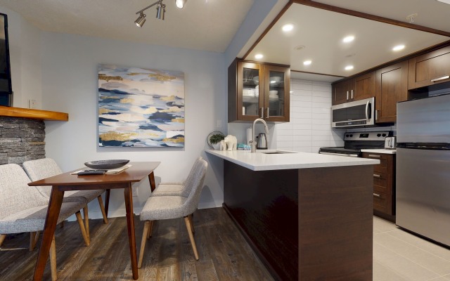 Marquise - Ski in Ski out - Pool - Hot tub -1st fl