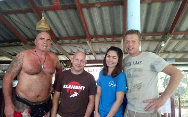 Ta Yai Homestay (ตา ยาย โฮมสเตย์)