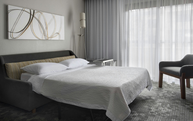 Courtyard by Marriott Lincroft Red Bank