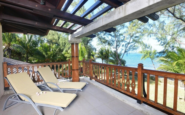 Sankhara Beachfront Villas