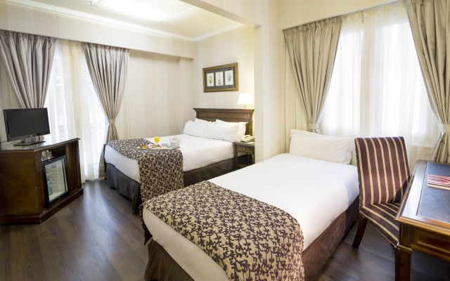 Claridge Hotel