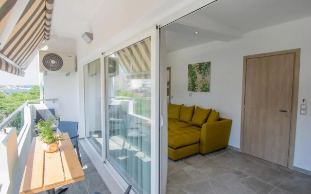 Semes Luxury Apartments by Estia