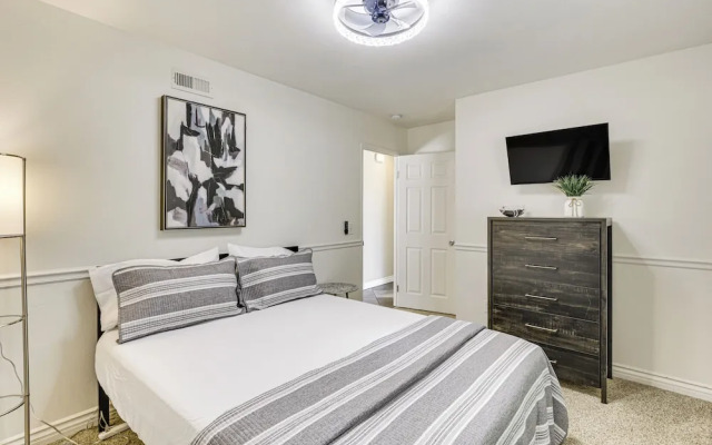 Poway Retreat w/ Stunning Sunset & Mountain Views!