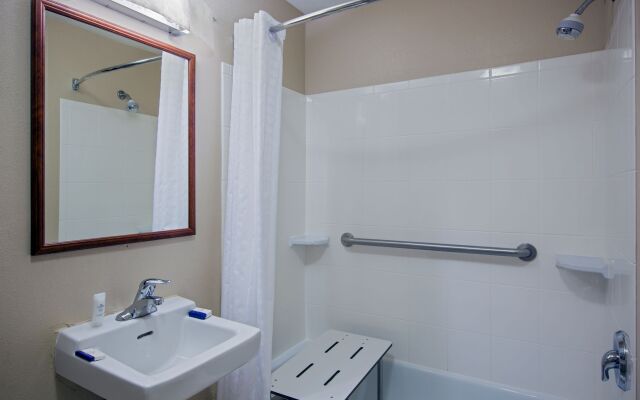 Candlewood Suites Windsor Locks Bradley Arpt by IHG