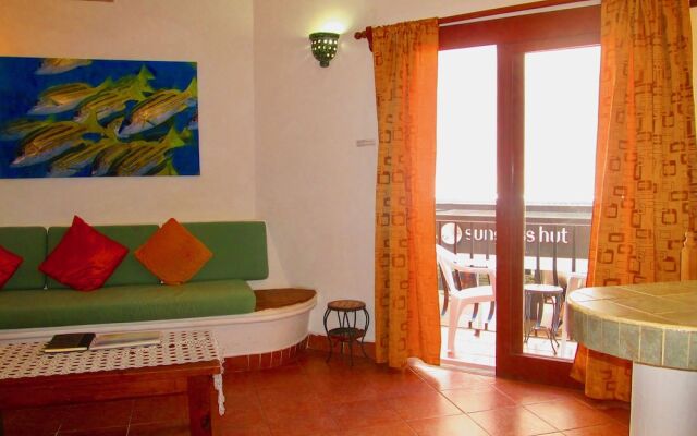 Condo Mariachi by Playa Paradise