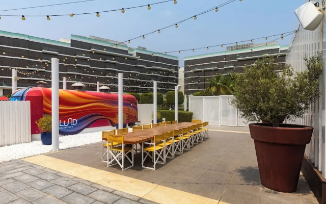 Waves - Premium Seaside Retreat With Private Beach