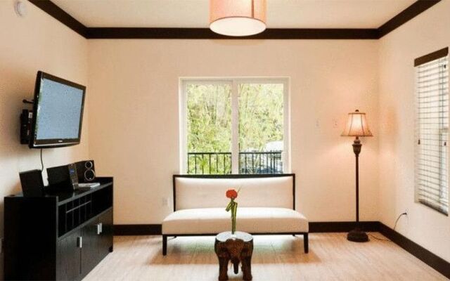 Lincoln Arms Suites