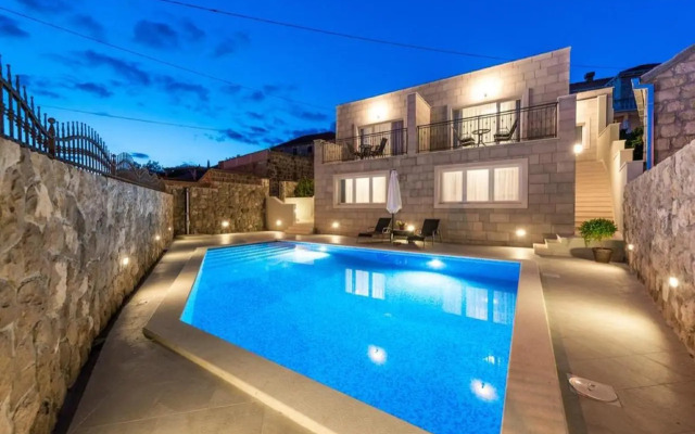 Apartments Villa Kabalero