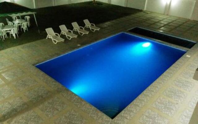 Manta Airport Hotel