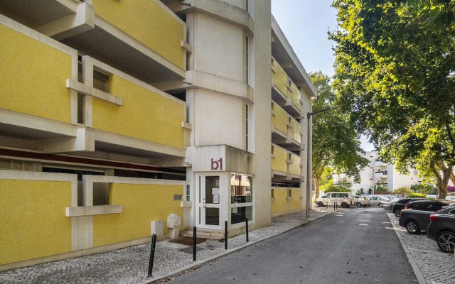 Study & Surf Carcavelos 1-Bed By Beach & Nova Sbe