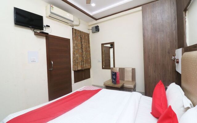 Oyo 24557 Amba Inn