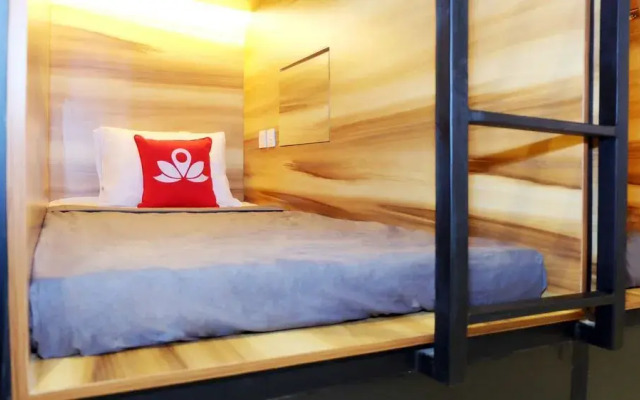 ZEN Hostel Gubeng Station 2