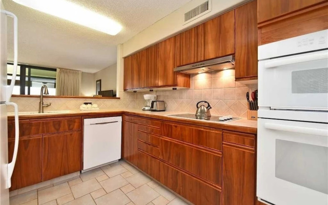 Kaanapali Royal #E302 - 2 Br Condo