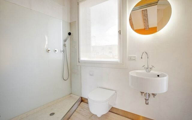 Rialto Bridge Penthouse with Terraces