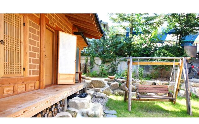 Choongcheong Danyang Gayeondang Hanok Minbak