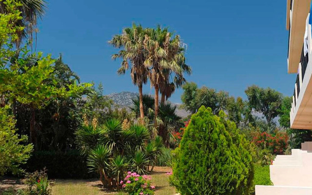 Vantaris Garden and Vantaris Corner