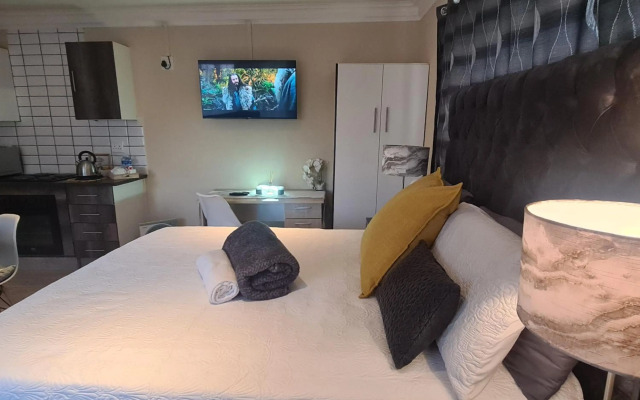 Halfway Gardens Home