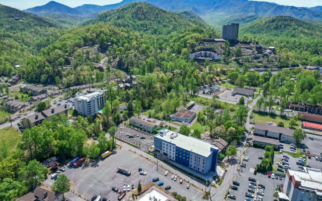 Comfort Suites Gatlinburg Downtown-Convention Center
