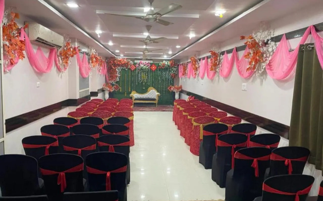 Hotel Gopi Palace