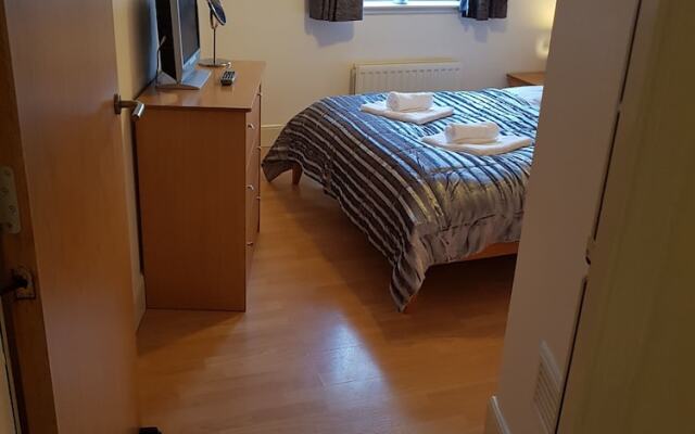 Executive Open Plan Apartment in Leith
