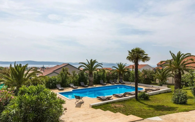 Luxury Holiday Home in Bibinje near Sea