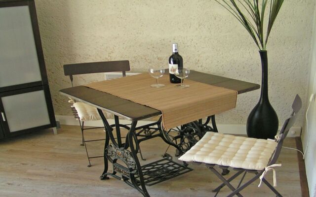 Cozy Cottage With Fenced Pool In A Quiet Area And 30 Km From The Mont Ventoux