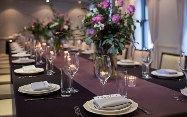 The Talbott, Autograph Collection