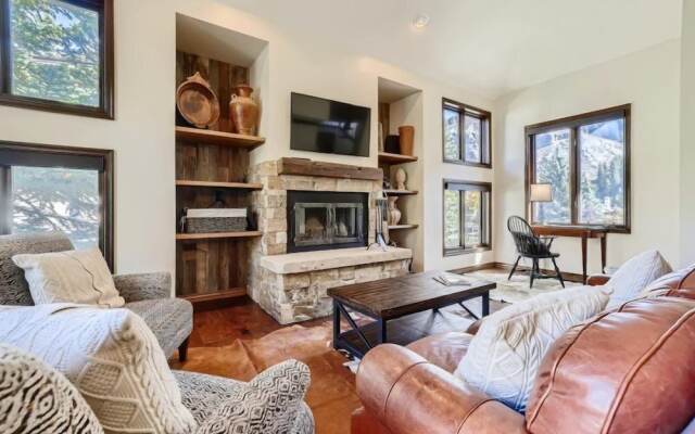 1-10 N. Fairway Drive