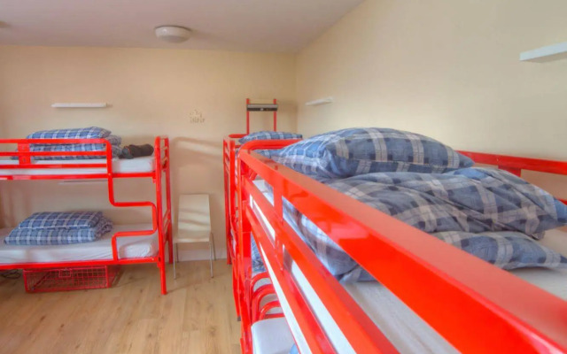 Snoozles Forster Street Tourist Hostel