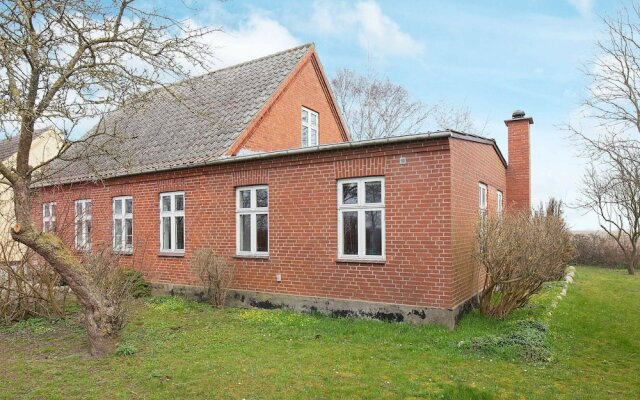 Snug Holiday Home in Lolland near Sea