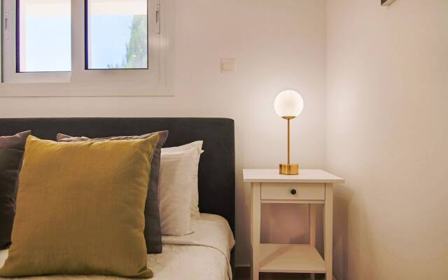 Phaedrus Living Seaside Luxury Limnaria 172