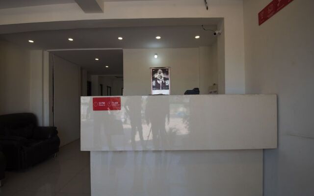 OYO 26467 Sumiran Plaza
