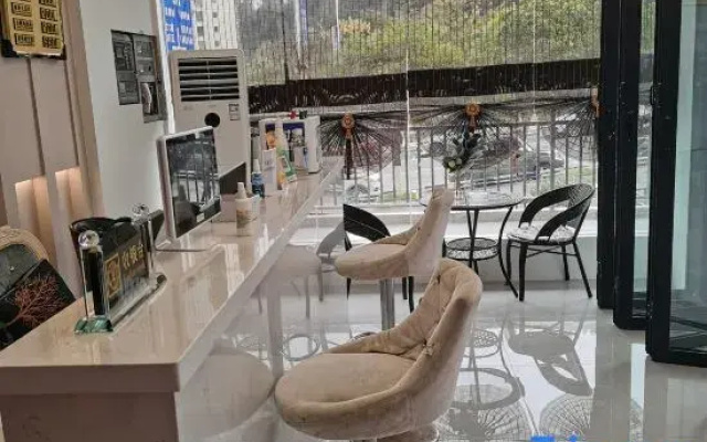 Songtao Huidu Business Hotel