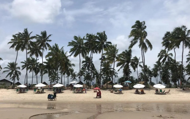 Carneiro Beach Resort 305