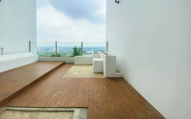 Chic and Cozy Studio at Patraland Urbano Apartment