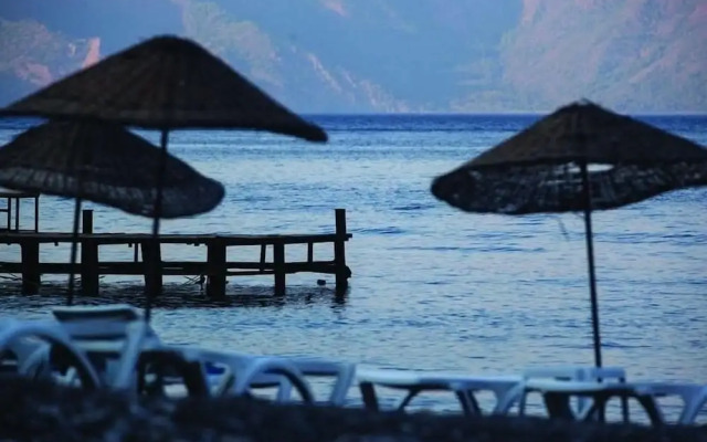 Kumlubük Otel