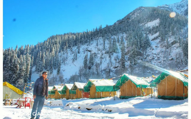 Kheerganga Hike Camps
