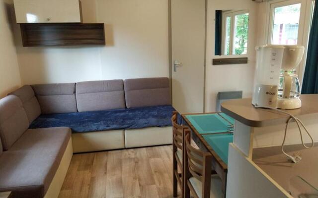 Mobil-home 42, proche animations