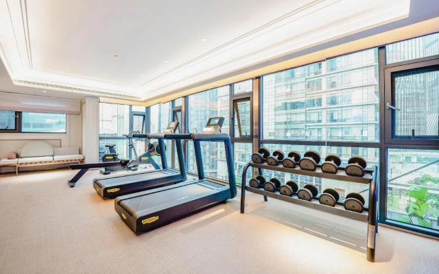 Mercure Chongqing Jiefangbei Hongya Cave