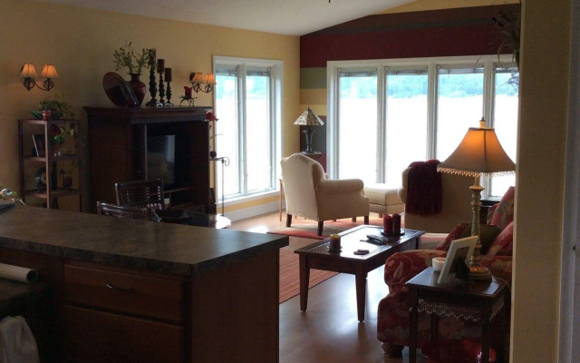 Pictured Rocks Bed And Breakfast