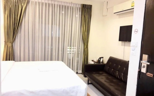 39 Living Bangkok