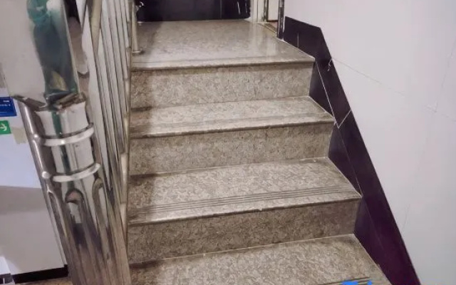 Ryan Huaxia Hotel