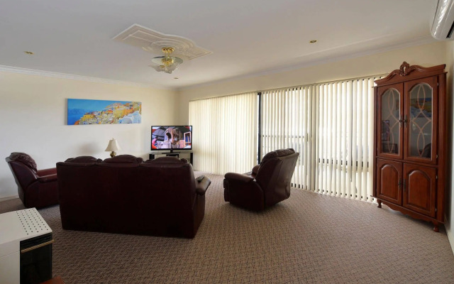 Palm Beach Guest House